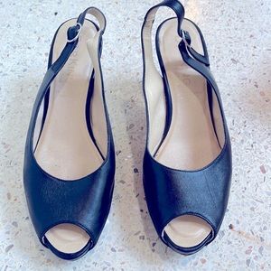Dorking slingback pumps. 40/8.5 Extremely comfortable. Worn once for an event.
